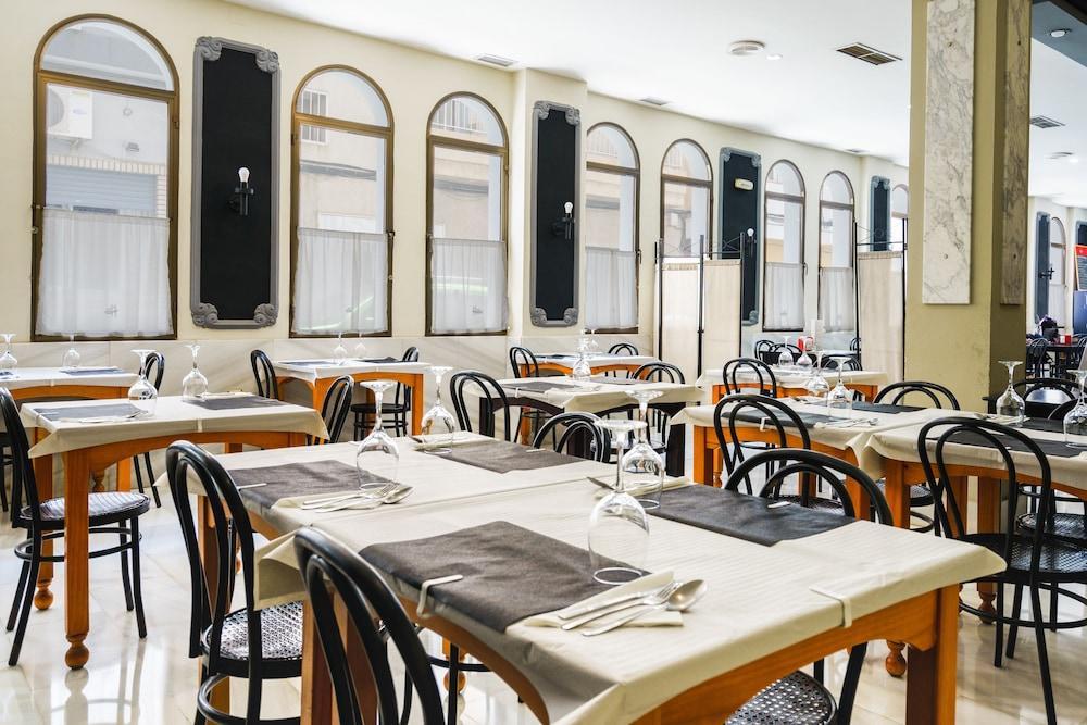 Oyo Hotel Costa Andaluza モトリル エクステリア 写真